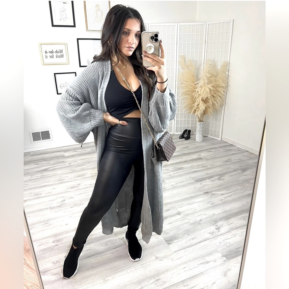 M- Leather leggings 😎